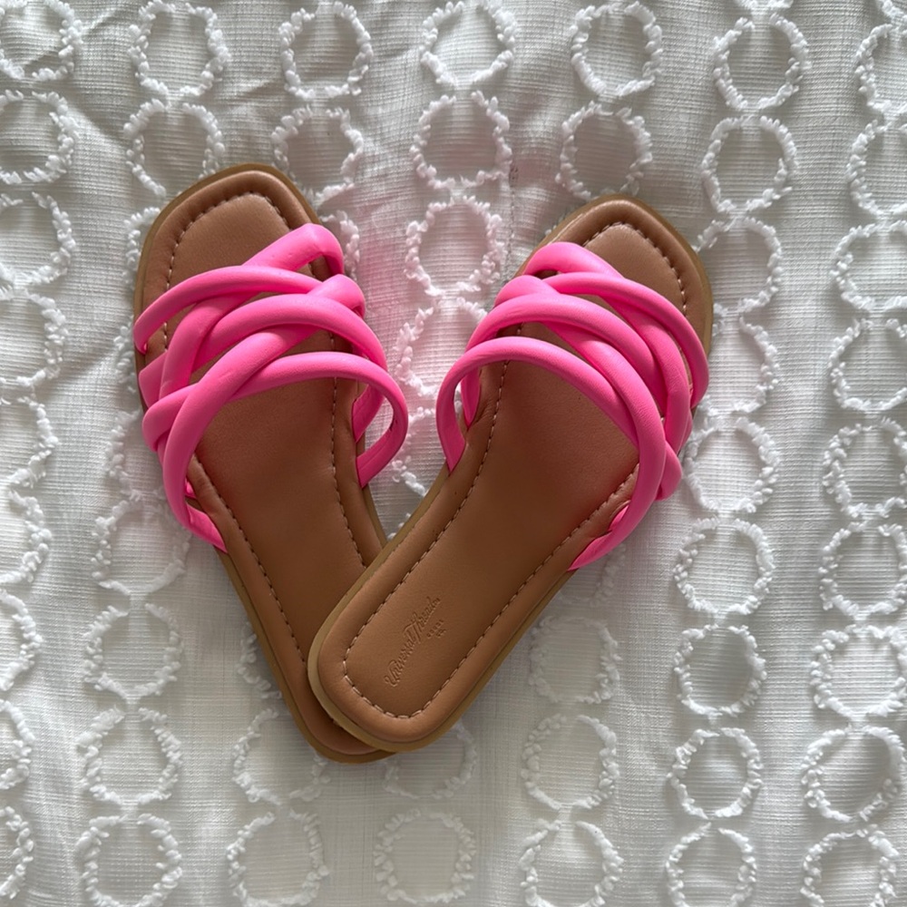 Universal Thread Pink Strappy Sandals